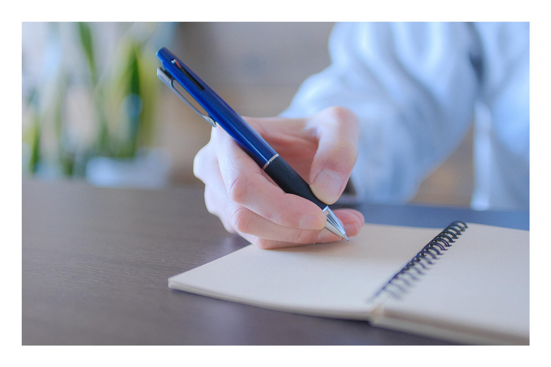 Uni Jetstream pen on a desk